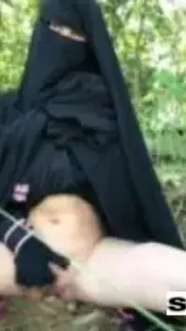 Bokep Indo Diajak Wanita Bercadar Nontonin Doi Eksib Squirt