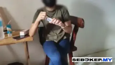 Bokep Indo Ngentot Dengan Pembeli Untuk Membeli Produknya